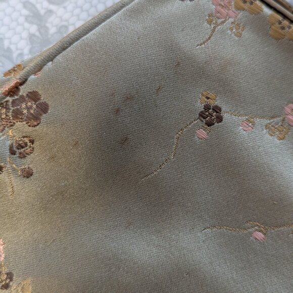 Gorgeous vintage clutch with metal and stone detail - Picture 3 of 4